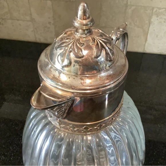 VINTAGE GLASS WATER PITCHER MADE IN ITALY ( No Other Markings)